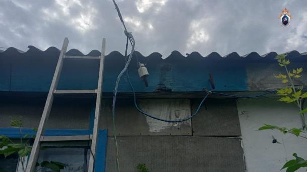 Ремонтировал проводку: в Омской области электрик погиб от удара током