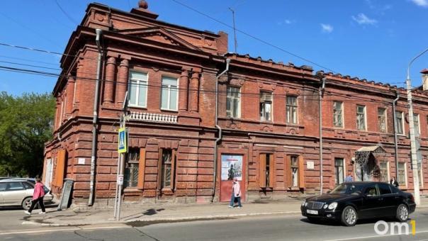 Военкомат в Омске подожгли двое наёмников за 800 тысяч рублей