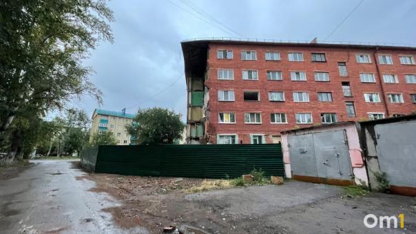 В Омске спустя две недели дом на 20 Партсъезда официально признали аварийным