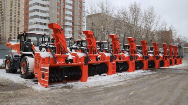 Новосибирск получил новую партию снегоуборочной техники