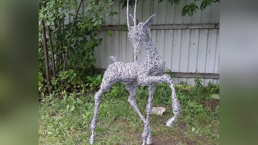 Феи и Золотая антилопа из проволоки: сказочные фигурки создаёт жительница Новосибирска. ФОТО