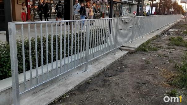 Горожане возмутились установленным забором на Вокзальной магистрали в Новосибирске