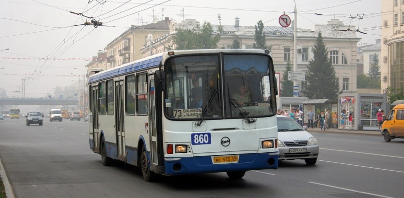 В Омске два автобуса временно изменят схему движения