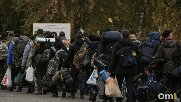 «Помогите ребятам!»: мобилизованные из ХМАО массово заболели пневмонией в Омске