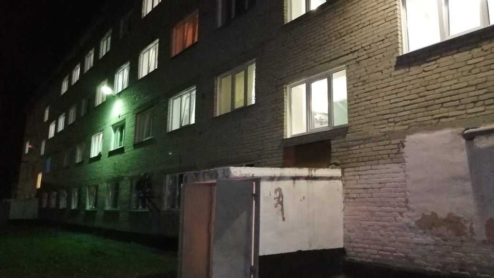 В Новосибирской области эвакуировали 201 человека из-за поджога в студенческом общежитии