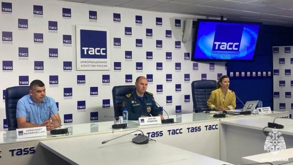 Новосибирск в опасности: почему аномальная жара убивает на воде