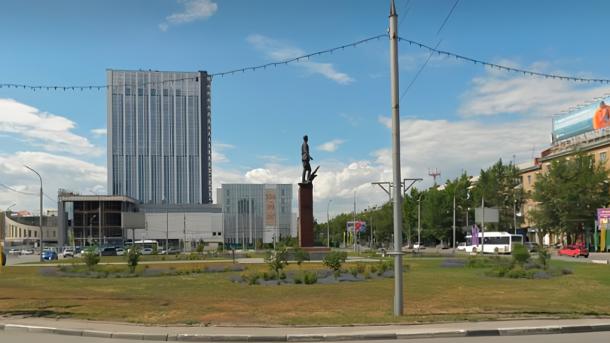 Срок сдачи гостиницы-долгостроя «Турист» на площади Маркса перенесли на конец 2025 года