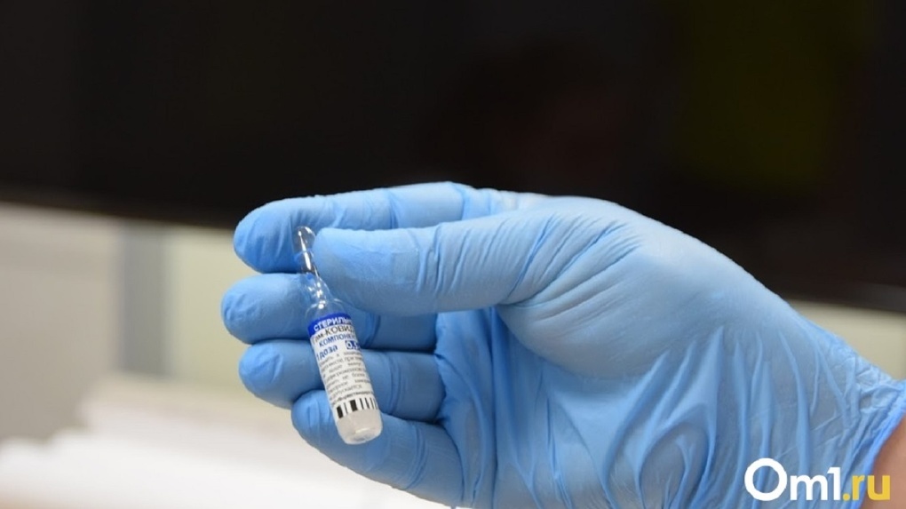 Экстренные и рутинные прививки. В Омске отменили обязательную вакцинацию от ковида, но не всё так просто