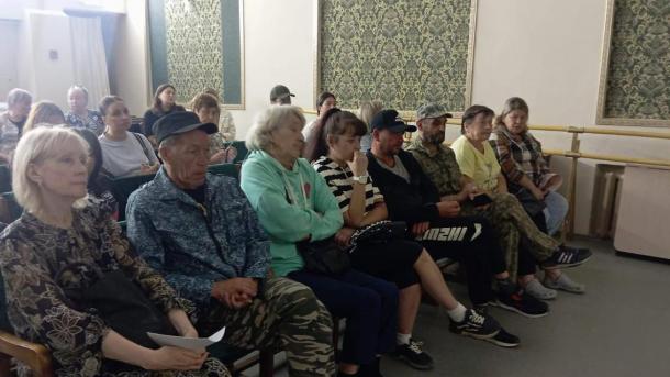 Прокурор разъяснил жителям Красного Яра порядок помощи после взрыва газа