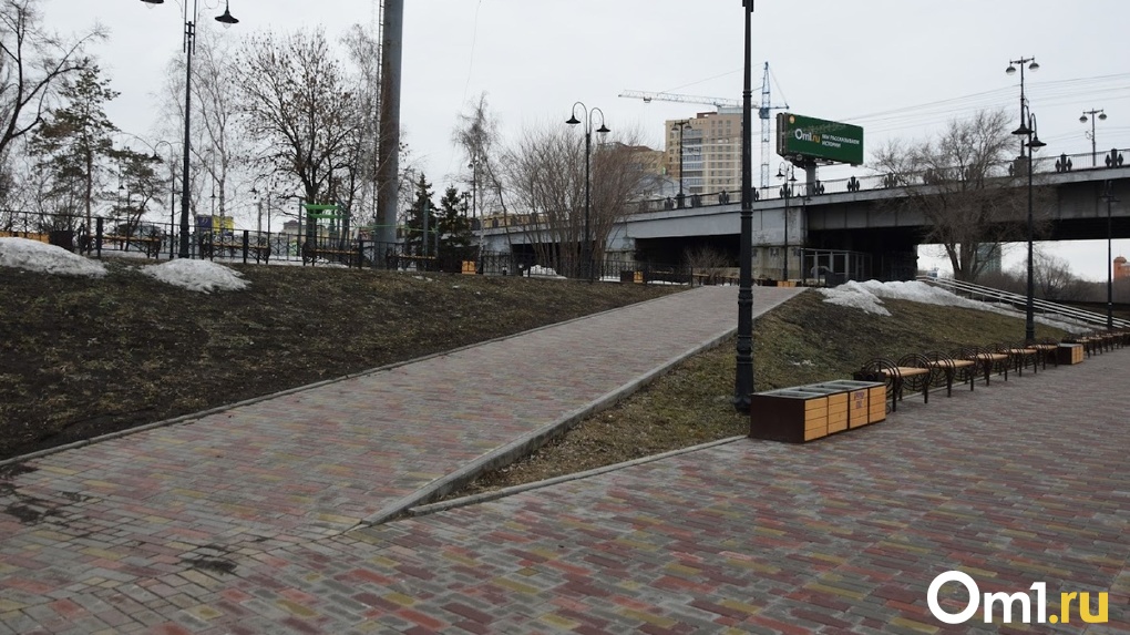 В Омске восстановят тротуары и дорожки, отремонтированные зимой