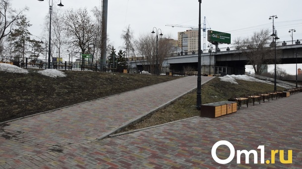 В Омске восстановят тротуары и дорожки, отремонтированные зимой