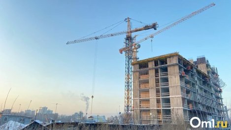 В Новосибирске около ТРК «Ройял парк» заметили строительную технику