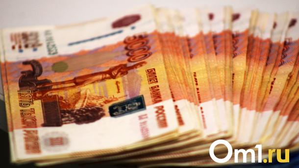 В Омске открылись вакансии на заводах с зарплатой до 200 тысяч рублей