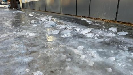 Стало известно, сколько новосибирцев травмировались из-за гололёда за зиму