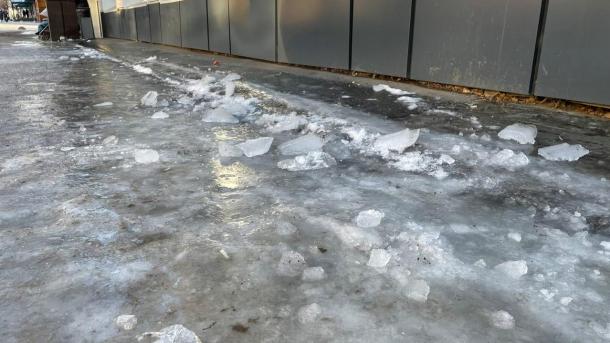 Стало известно, сколько новосибирцев травмировались из-за гололёда за зиму