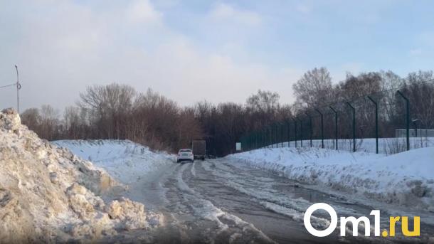 Вода не уходит — затопило дорогу к нескольким СНТ в Новосибирске