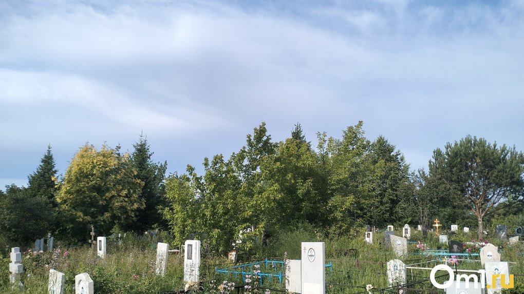 СК начал проверку из-за осквернения могил под Новосибирском