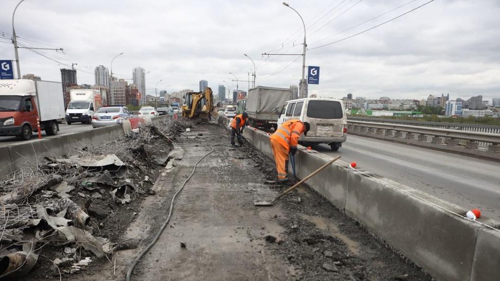 Ремонт Димитровского моста начали вести круглосуточно