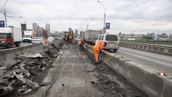 Ремонт Димитровского моста начали вести круглосуточно