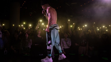 «Он спортивный парень»: омский боец Александр Шлеменко рассказал, почему на «ШтормFEST» пригласили Niletto