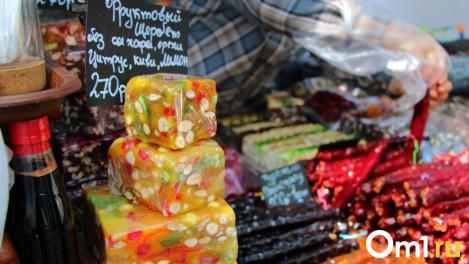 Яйца за 62 рубля и шерстяные трусы: что и за сколько можно купить на «АгроОмске»