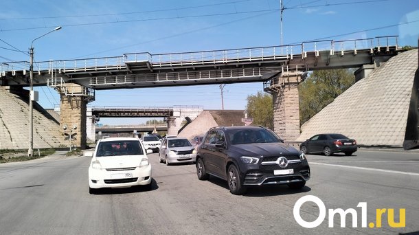 Двух алтайцев обвинили в многочисленных угонах элитных авто в Новосибирске