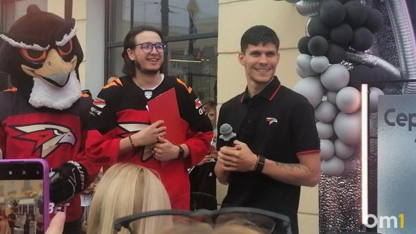 «Омск — потрясающий город»: Серебряков рассказал о новом контракте с «Авангардом»