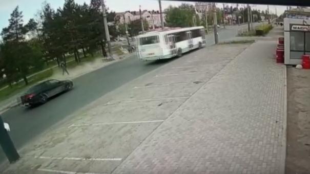 Омич на мотоцикле «Дукати Монстр» протаранил бетонный столб и выжил