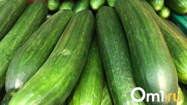 Почему огурцы растут крючком
