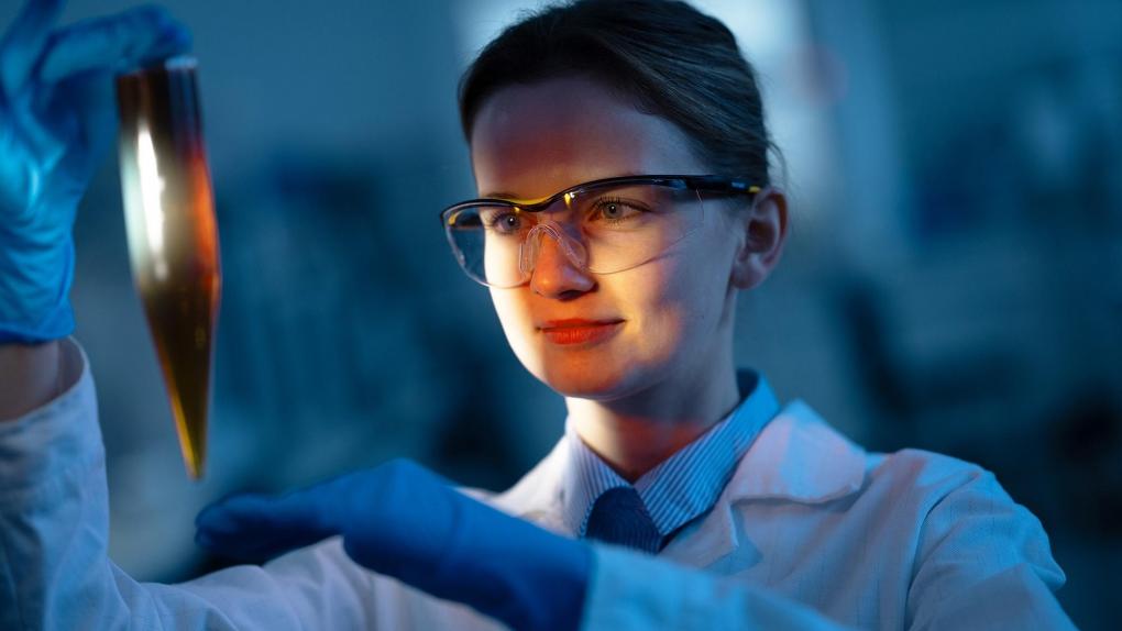 Производство базовых синтетических масел в три раза выросло в Газпром нефти в 2024 году