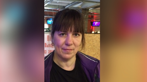 Женщина с шрамом на ноге пропала в Омской области, она может нуждаться в медицинской помощи
