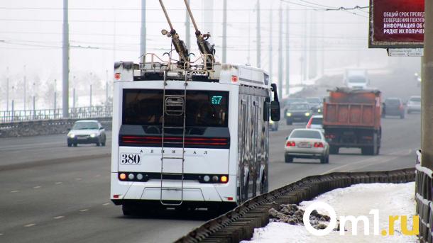 Омичам рассказали, сколько занимает проезд в час пик около моста у Телецентра