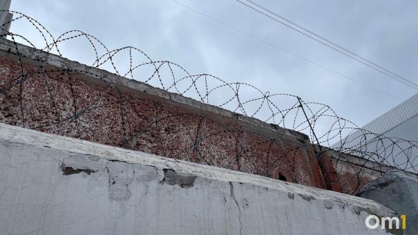 В Омске сменился руководитель колонии, где заключённый изнасиловал медсестру