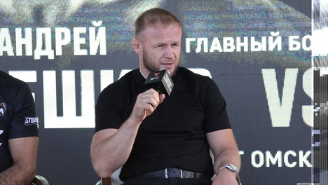 Совсем скоро анонсируют дату боя Александра Шлеменко и Магомеда Исмаилова - СМИ