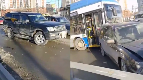 Автоледи спровоцировала массовое ДТП на улице Восход в Новосибирске