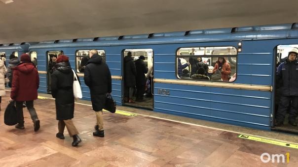 В Новосибирском метро произошёл сбой при оплате проезда картой
