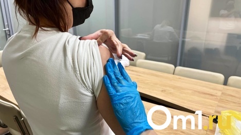 Смертельный препарат? Почему скандал с новосибирской «ЭпиВакКороной» дошёл до Госдумы