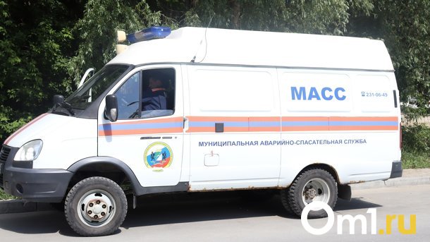 В Новосибирске у подростка рука застряла в наручниках