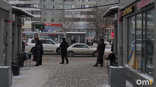В Октябрьском округе Омска поставили пять тёплых остановок
