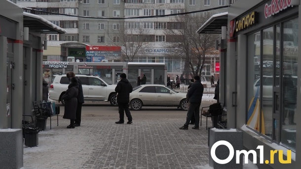В Октябрьском округе Омска поставили пять тёплых остановок