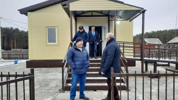 Новый ФАП в Новосибирской области строят при поддержке «Единой России»