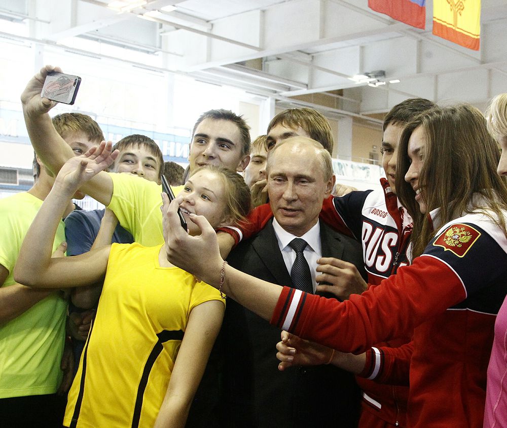 «Уроки безопасного селфи»: российских школьников научат правильно фотографироваться