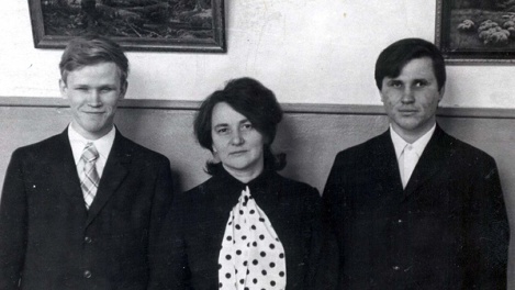 Лыжи для незрячих и слёзы матери: омский депутат рассказал, как учился в «элитной» коррекционной школе