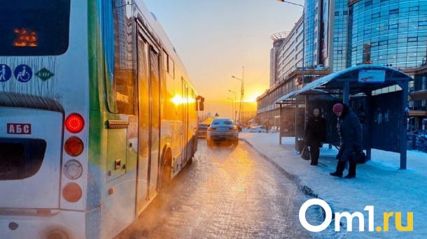 Когда приедет транспорт? Омичи пожаловались на неработающие электронные табло на остановках