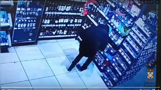 Омич, укравший из магазина сладости на 10 тысяч рублей, попал на видео