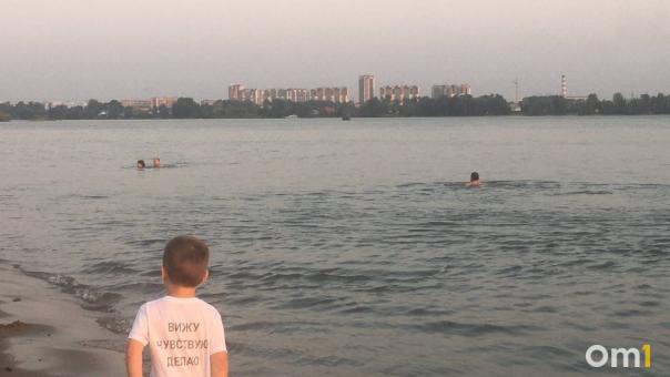 «Он лежал почти при смерти»: в Новосибирске врачи спасли первоклассника с редким заболеванием
