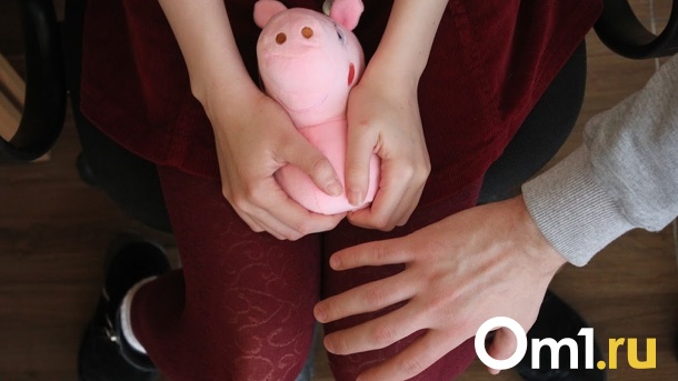 В Омске 15-летняя девочка забеременела от уголовника
