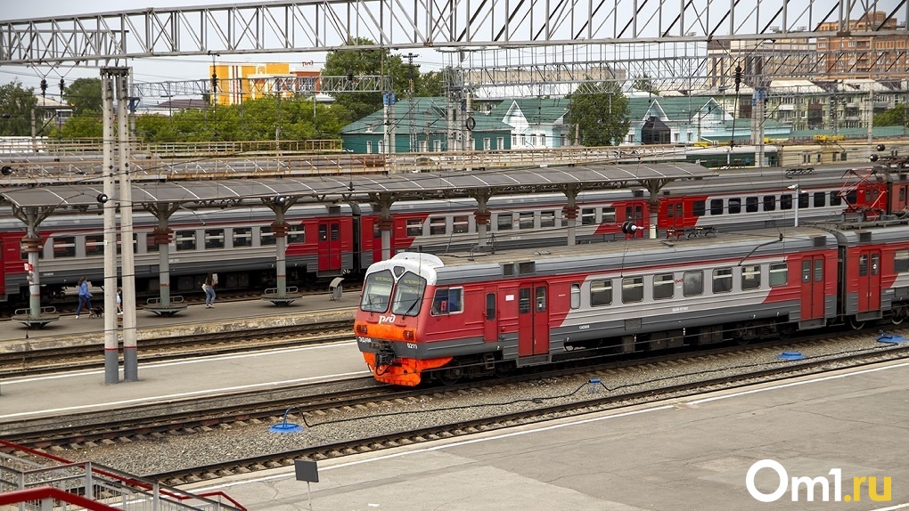 Электричка новосибирск коченево. Электричек. Электричка фото. В Новосибирске запустили городскую электричку. Первый поезд.