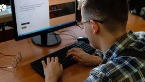 28-летний новосибирец обманул троих людей на 43 тысячи рублей