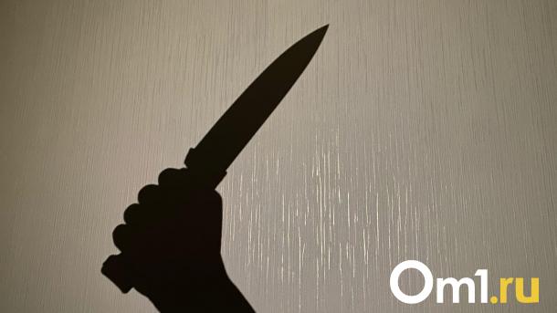 Омич с ножом ночами залезает в чужие квартиры через балкон